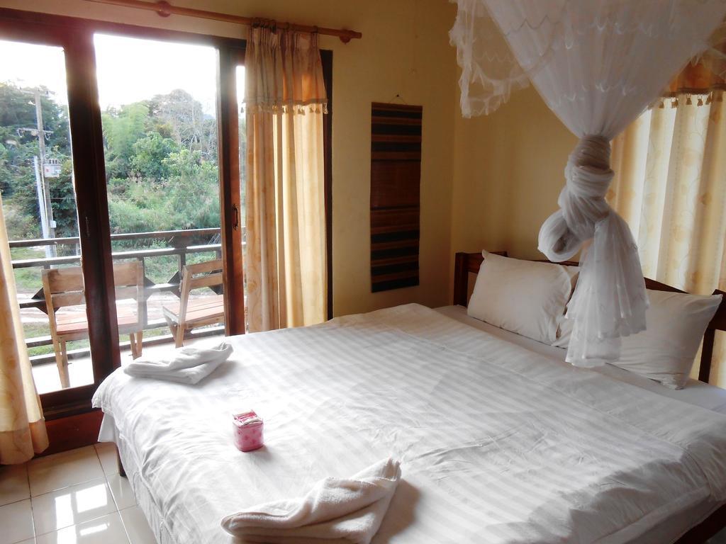 Jammee Guesthouse Vang Vieng Phòng bức ảnh